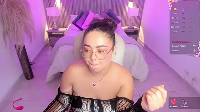 Snapshot of emmy_walker chatting on 09-18-25, 11:01 emmy walker online show from 09-18-25, 11:01