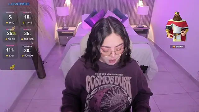 Snapshot of emmy_walker chatting on 10-11-25, 11:09 emmy walker online show from 10-11-25, 11:09