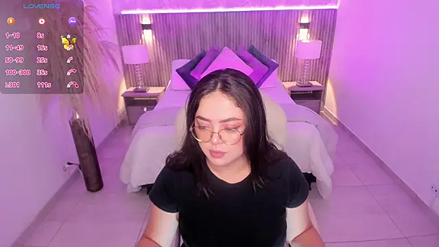 Snapshot of emmy_walker chatting on 10-20-25, 10:59 emmy walker online show from 10-20-25, 10:59