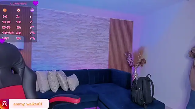 Snapshot of emmy_walker chatting on 11-15-25, 10:56 emmy walker online show from 11-15-25, 10:56