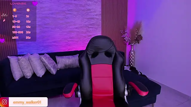 Snapshot of emmy_walker chatting on 11-21-25, 11:09 emmy walker online show from 11-21-25, 11:09