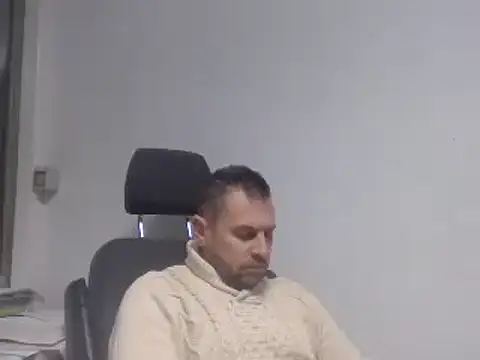 Snapshot of rabyto2 chatting on 01-01-25, 06:27 rabyto2 online show from 01-01-25, 06:27