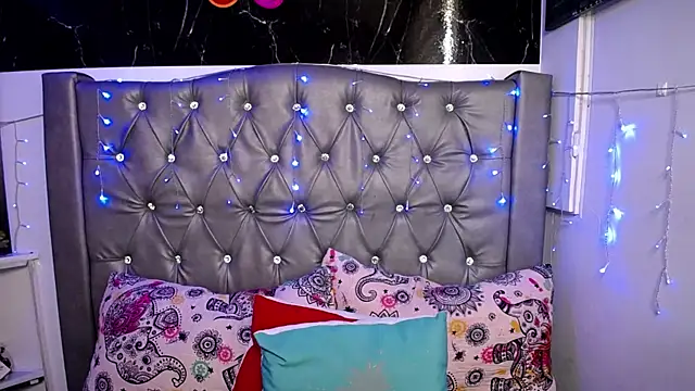 LAILAGUMMY online show from 01-20-25, 05:37