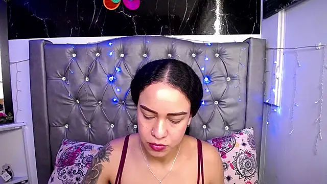 LAILAGUMMY online show from 02-19-25, 05:38