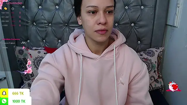 Snapshot of LAILAGUMMY chatting on 07-22-26, 02:31 LAILAGUMMY online show from 07-22-26, 02:31
