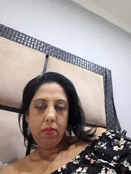 Snapshot of Mahi4luv chatting on 12-07-24, 10:06 Mahi4luv online show from 12-07-24, 10:06