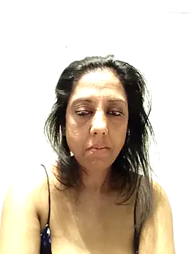 Snapshot of Mahi4luv chatting on 09-16-25, 12:33 Mahi4luv online show from 09-16-25, 12:33