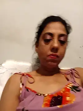 Snapshot of Mahi4luv chatting on 09-18-25, 10:34 Mahi4luv online show from 09-18-25, 10:34