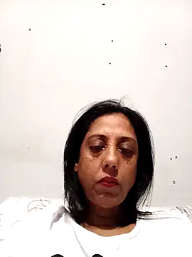 Snapshot of Mahi4luv chatting on 09-23-25, 12:35 Mahi4luv online show from 09-23-25, 12:35