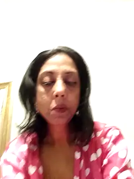 Snapshot of Mahi4luv chatting on 09-26-25, 10:14 Mahi4luv online show from 09-26-25, 10:14