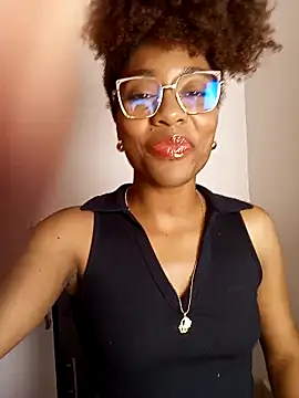 thaimy  online show from 03-20-26, 03:00