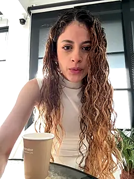 alana15 online show from 11-22-25, 09:25