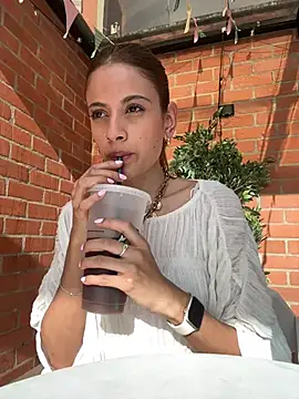 alana15 online show from 04-22-26, 09:05