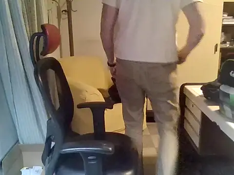 mariohurt101 online show from 10-25-25, 03:29