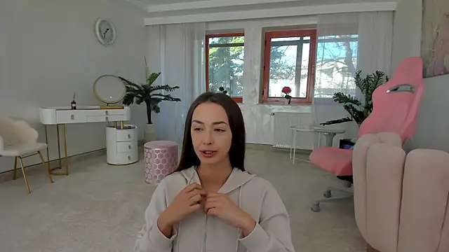 TiffanyHouston  online show from 03-08-25, 06:54