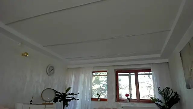 TiffanyHouston  online show from 03-21-25, 08:06