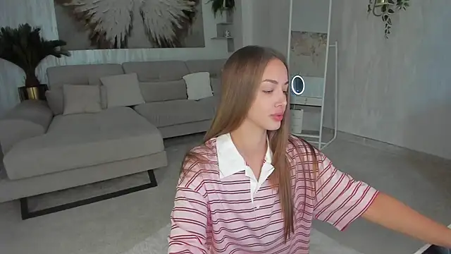 TiffanyHouston  online show from 06-18-26, 06:24