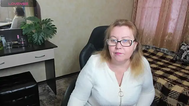 Snapshot of Frau_Marta chatting on 12-16-24, 09:14 Frau Marta online show from 12-16-24, 09:14