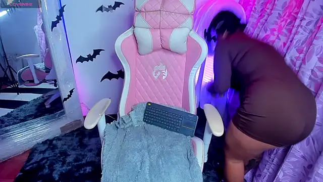 jenndy lockhart online show from 10-23-25, 02:33