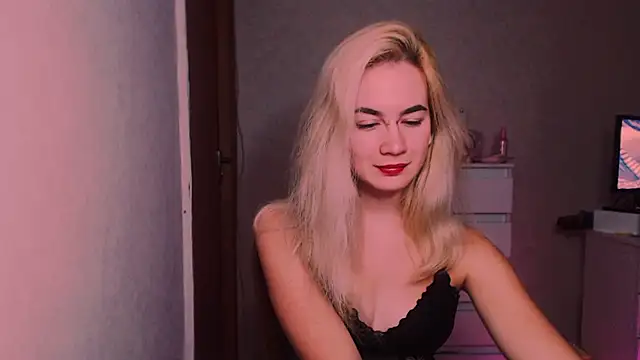 xxxcharismaaa online show from 10-24-25, 06:59