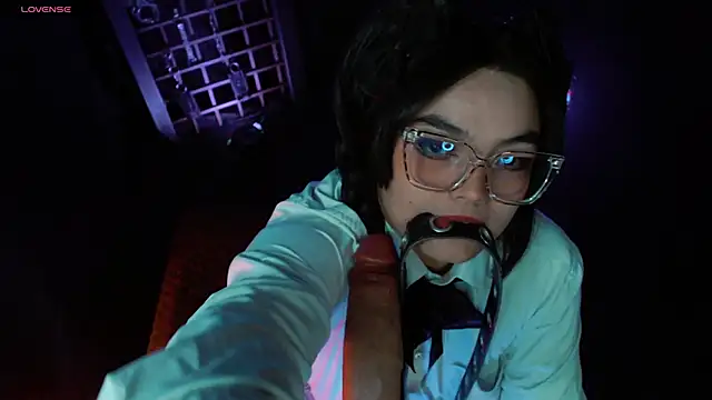 alexa11  online show from 06-12-26, 01:59