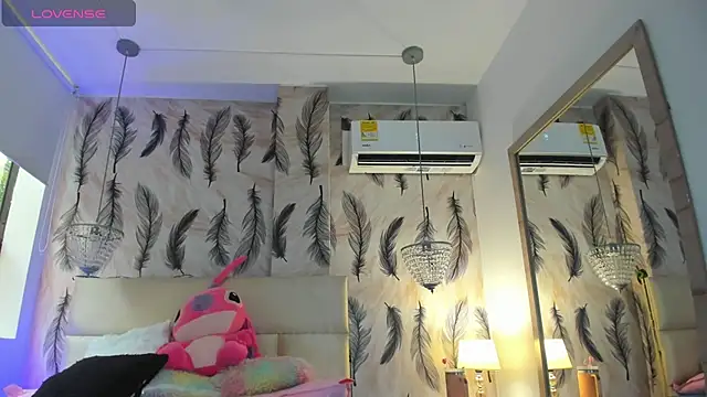 Vivi prinncess online show from 11-15-25, 08:49