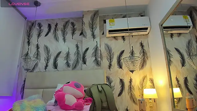 Vivi prinncess online show from 11-18-25, 10:36