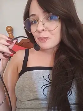 Snapshot of NinaSweet2 chatting on 05-28-26, 04:37 NinaSweet2 online show from 05-28-26, 04:37