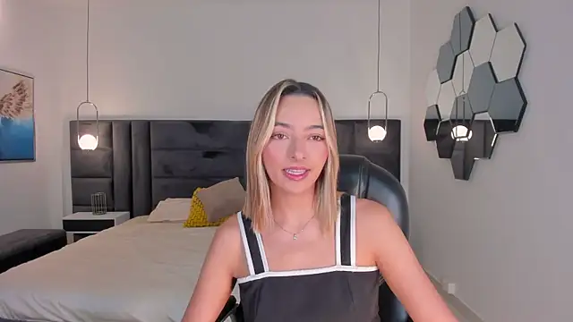 MelissaMoore  online show from 07-24-26, 10:13