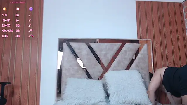 AGATHAA WHITE online show from 01-12-26, 11:15