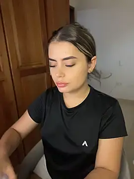 Snapshot of Miss_valeriaa chatting on 04-26-26, 10:07 Miss valeriaa online show from 04-26-26, 10:07