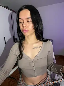 Snapshot of xlovelygirlx chatting on 02-15-25, 11:58 xlovelygirlx online show from 02-15-25, 11:58