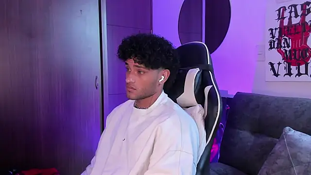 Alessandro Vanni online show from 04-18-26, 02:10