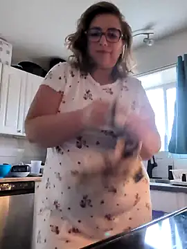 Canadian BBW online show from 11-29-25, 08:01