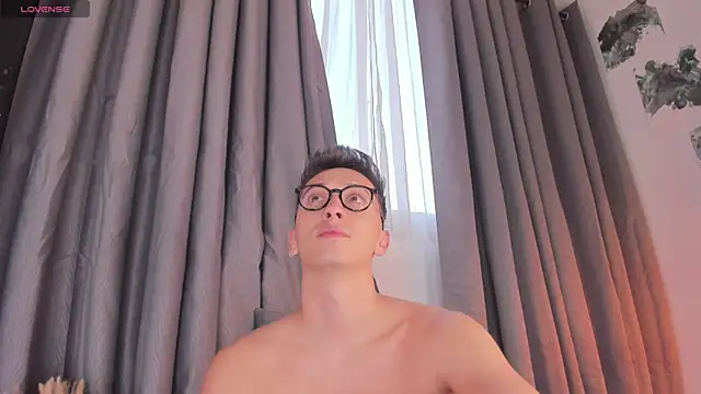 Thiago jones online show from 11-11-25, 09:48