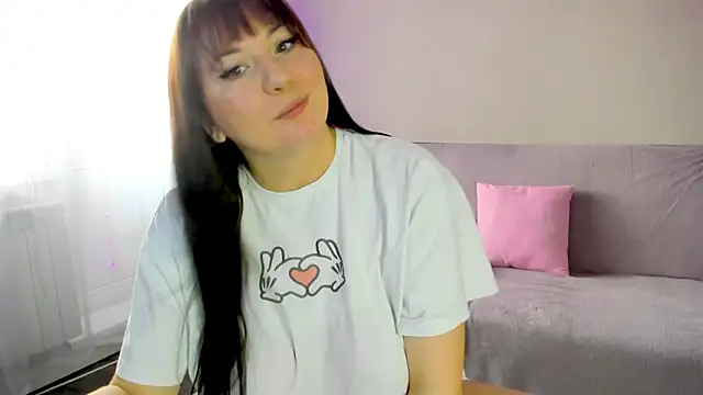 Snapshot of viki_love77 chatting on 04-25-26, 03:53 viki love77 online show from 04-25-26, 03:53