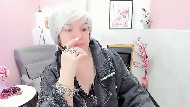 Snapshot of CarmenSoft chatting on 05-10-26, 09:36 CarmenSoft online show from 05-10-26, 09:36