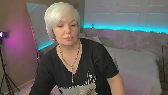 Snapshot of CarmenSoft chatting on 06-02-26, 08:55 CarmenSoft online show from 06-02-26, 08:55