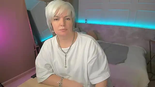 Snapshot of CarmenSoft chatting on 06-03-26, 09:01 CarmenSoft online show from 06-03-26, 09:01