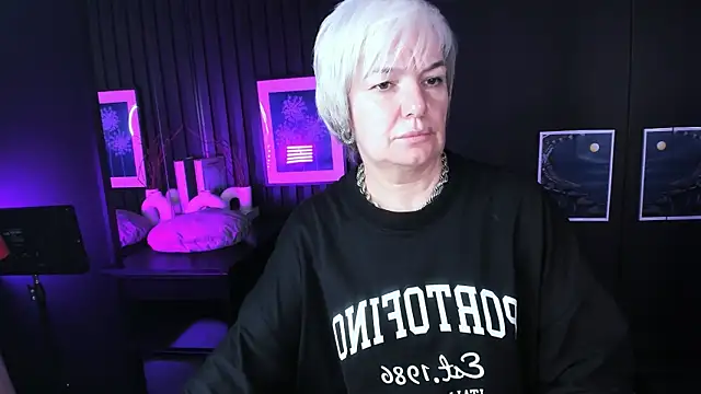 Snapshot of CarmenSoft chatting on 07-24-26, 05:11 CarmenSoft online show from 07-24-26, 05:11