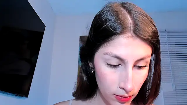 valeria gonzales  online show from 12-17-24, 01:07