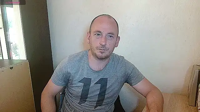 Snapshot of Johan___Barker chatting on 05-06-26, 11:04 Johan Barker online show from 05-06-26, 11:04