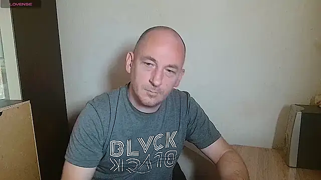 Snapshot of Johan___Barker chatting on 05-22-26, 10:43 Johan Barker online show from 05-22-26, 10:43