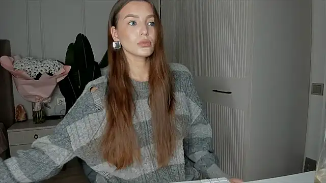 xx leila online show from 11-12-25, 10:48