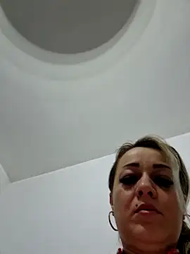 Snapshot of Ruxy42ETT chatting on 01-28-25, 08:04 Ruxy42ETT online show from 01-28-25, 08:04