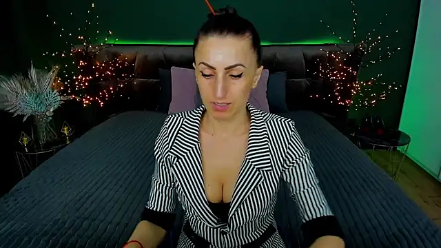 Rebecca Diamond online show from 03-18-25, 12:47