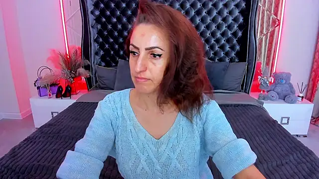 Snapshot of Rebecca_Diamond chatting on 04-28-26, 05:45 Rebecca Diamond online show from 04-28-26, 05:45
