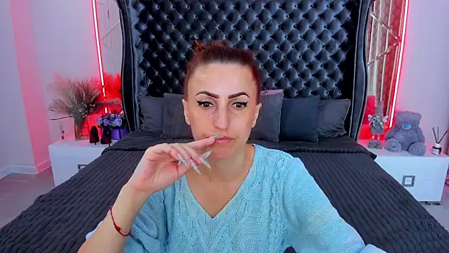 Snapshot of Rebecca_Diamond chatting on 05-10-26, 05:12 Rebecca Diamond online show from 05-10-26, 05:12