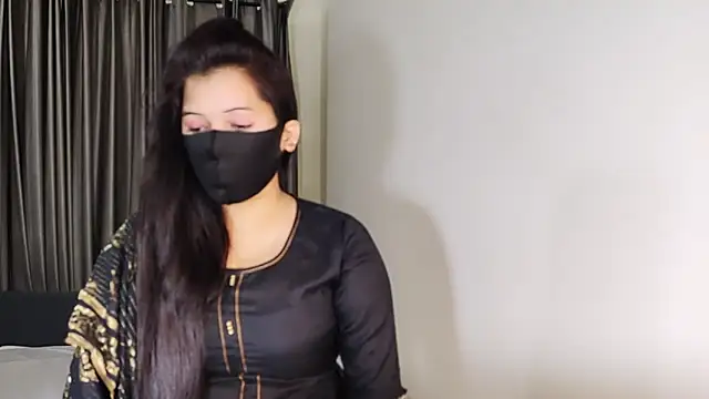 Snapshot of YourLovelyQueen chatting on 12-25-24, 08:50 YourLovelyQueen online show from 12-25-24, 08:50