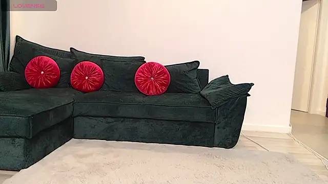 natasha-bigas online show from 04-17-26, 08:23